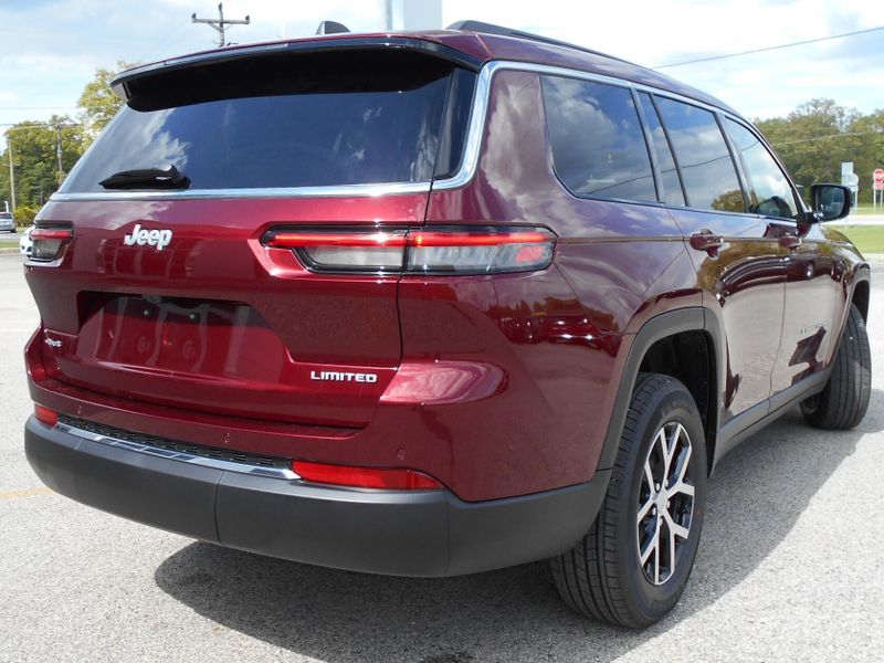 2025 Jeep Grand Cherokee L Limited 4x4Image 34
