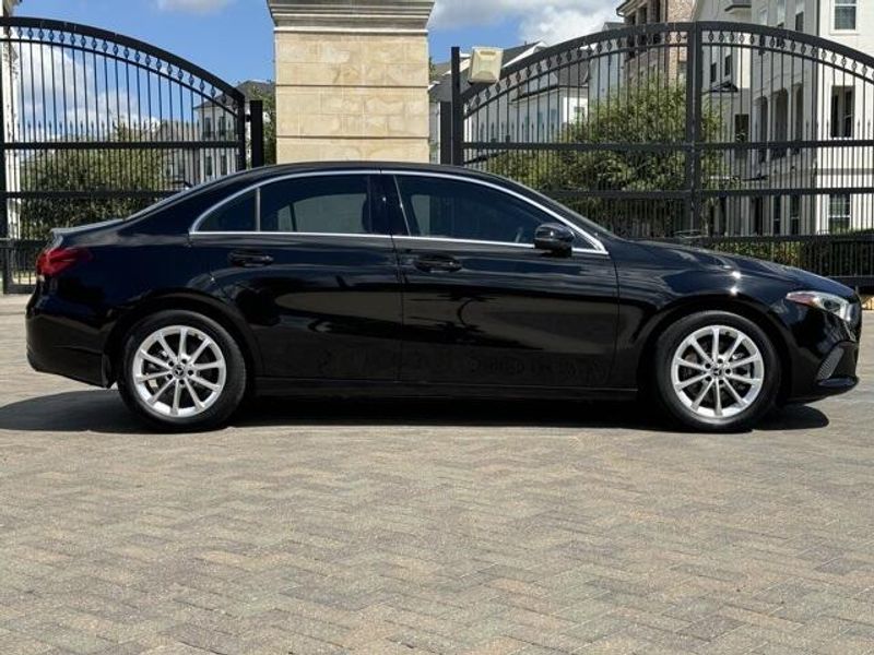 2019 Mercedes-Benz A-Class A 220Image 11