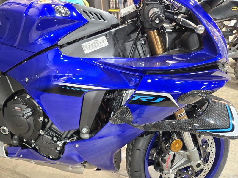 2025 Yamaha YZFR1 TEAM BLUE Image 6