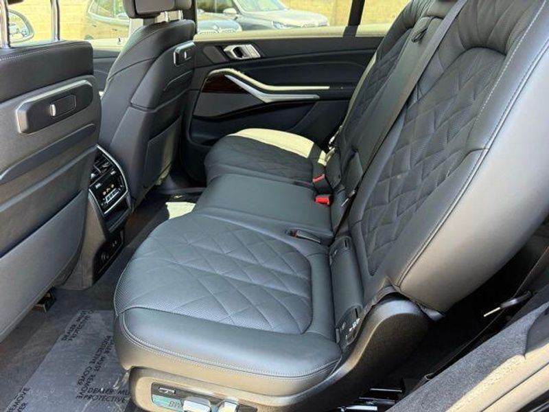 Used 2026 BMW X7 xDrive40iImage 33