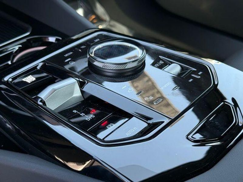 New 2026 BMW 5 Series 530iImage 24