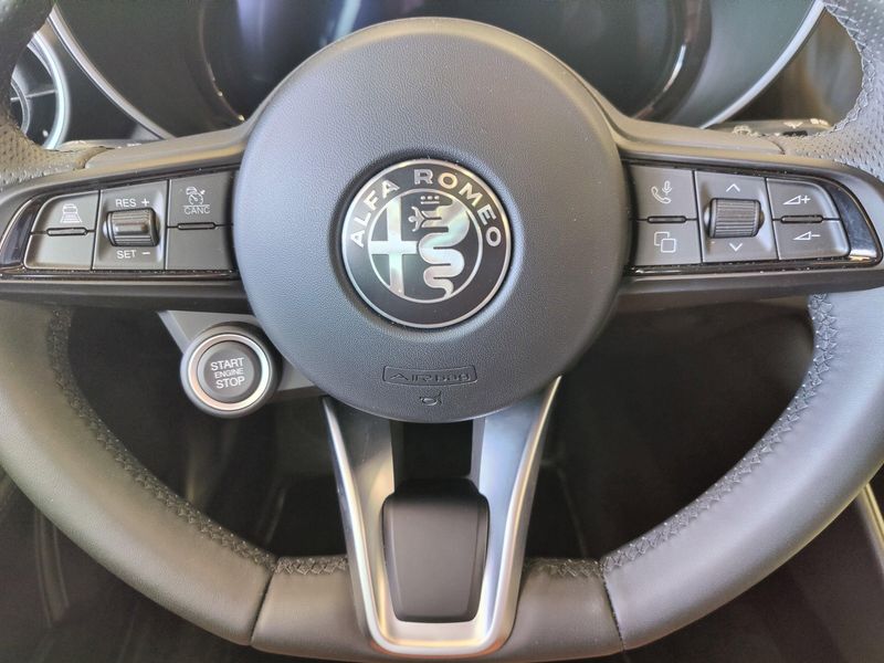 2024 Alfa Romeo Giulia Ti AWD w/Sunroof/NavImage 20