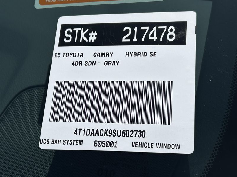 2025 Toyota Camry SEImage 19
