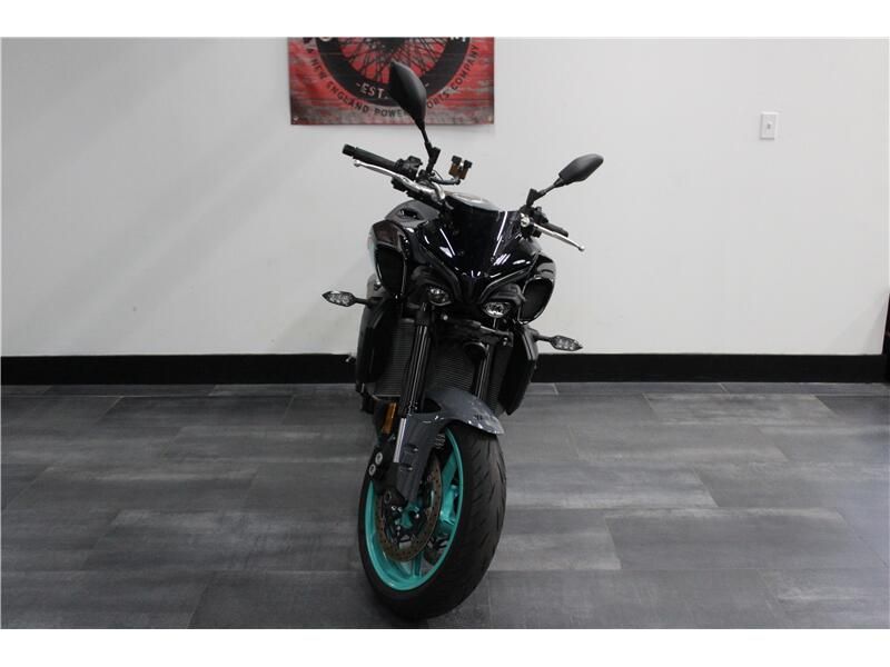 Used 2023 Yamaha MT-10 Image 2