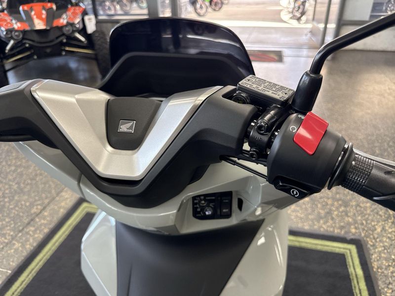 New 2026 Honda PCX ABS Image 12
