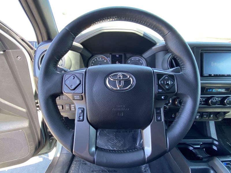 Used 2022 Toyota Tacoma TRD Off-RoadImage 25