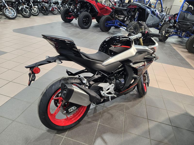 NEW 2026 CFMOTO 450SS Image 9