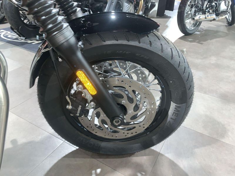 New 2025 Triumph BONNEVILLE BOBBER Image 10