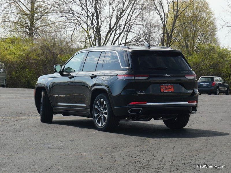 New 2025 Jeep Grand Cherokee Overland 4x4Image 10