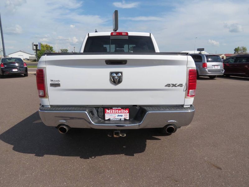 Used 2015 RAM 1500 Laramie 4x4 4dr Crew Cab 5.5 ft. SB PickupImage 4