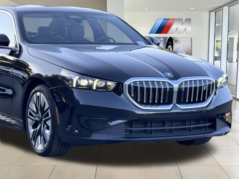 2025 BMW i5 xDrive40Image 10