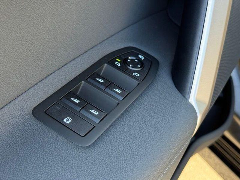 Used 2026 BMW iX xDrive60Image 19