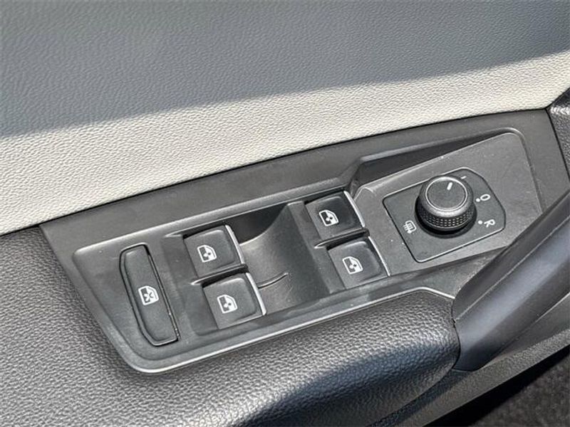 2021 Volkswagen Tiguan 2.0T SE R-Line BlackImage 21