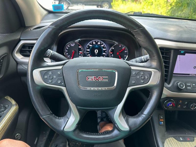 2019 Gmc Acadia Denali photo 2