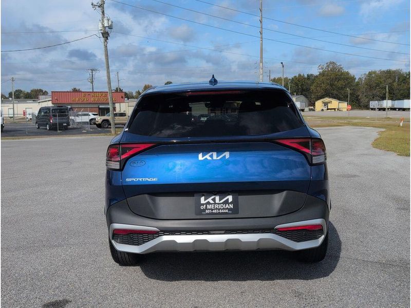 Used 2023 Kia Sportage EXImage 4