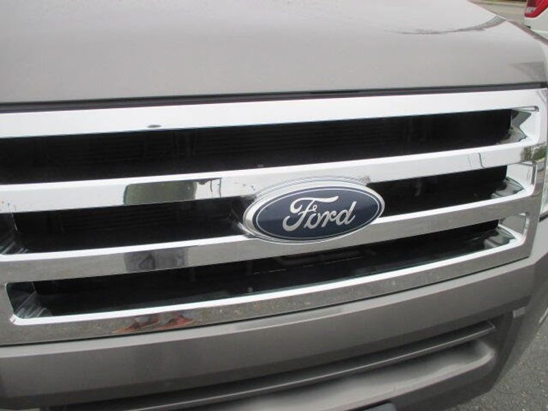 Used 2012 Ford Expedition EL Image 4