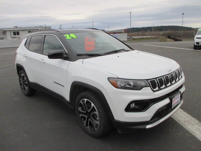 Used 2024 Jeep Compass LimitedImage 6
