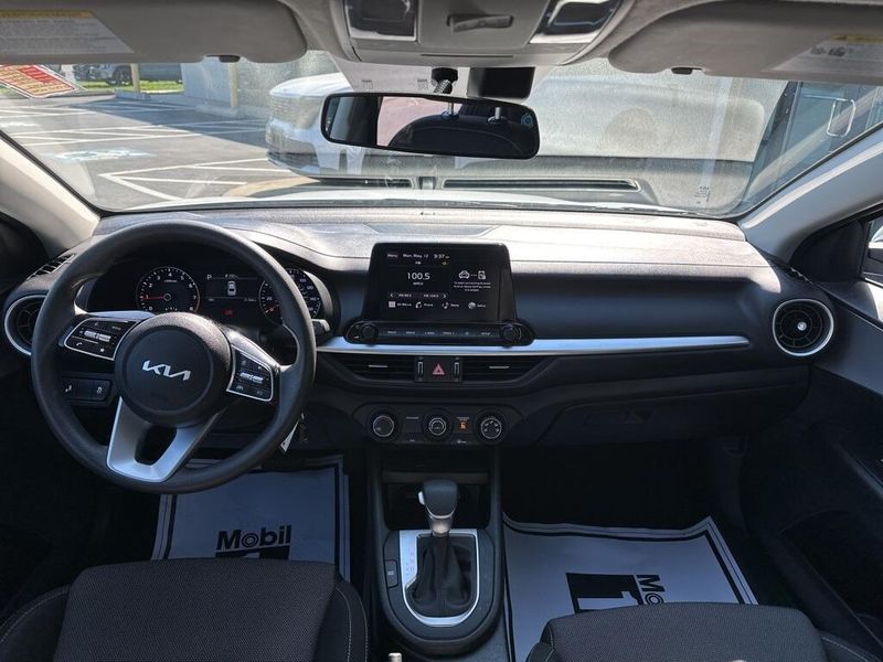 2023 Kia Forte LXSImage 22