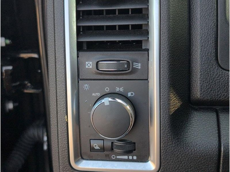 Used 2024 RAM 1500 Classic WarlockImage 27