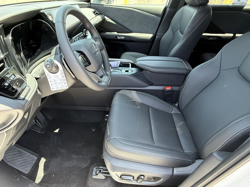 2025 LEXUS TX 350 PremiumImage 18
