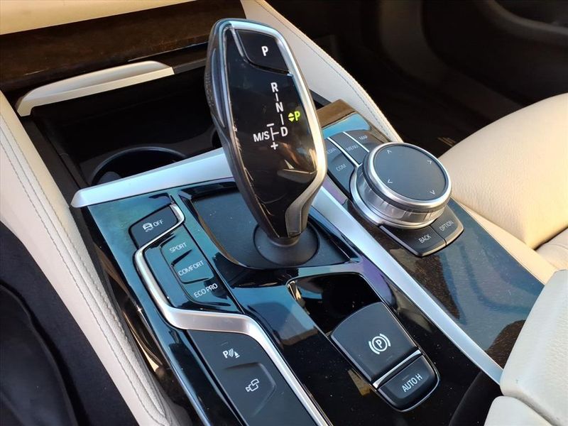 Used 2019 BMW 530i xDriveImage 20