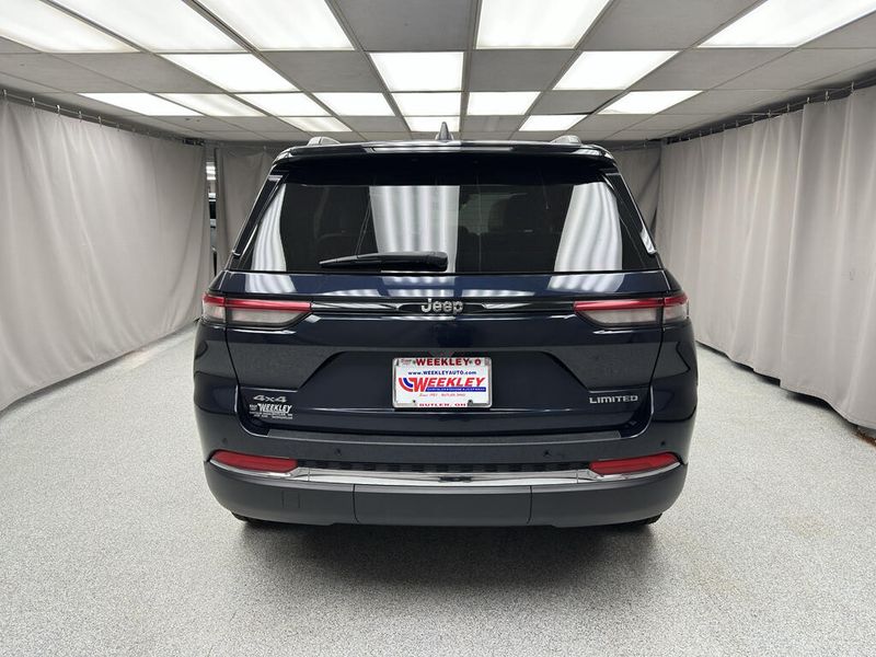 Used 2023 Jeep Grand Cherokee LimitedImage 3