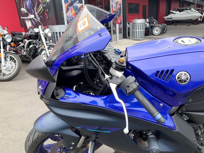 New 2025 Yamaha YZF-R7 Image 12