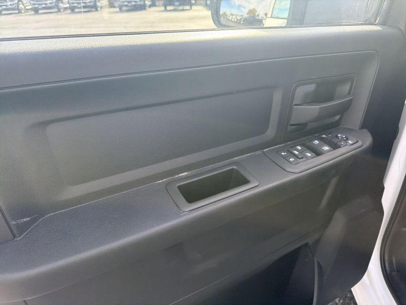 New 2026 RAM 3500 Tradesman Crew Cab Chassis 4x4 60