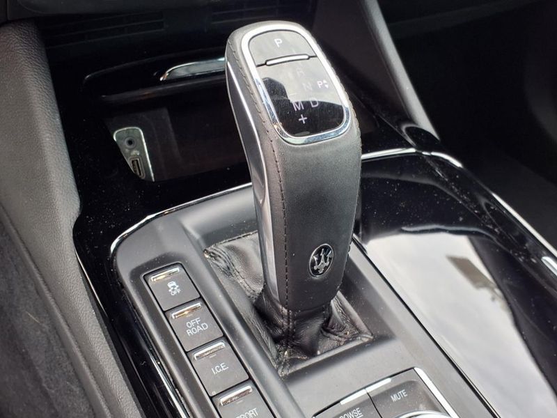 Used 2022 Maserati Levante GTImage 9