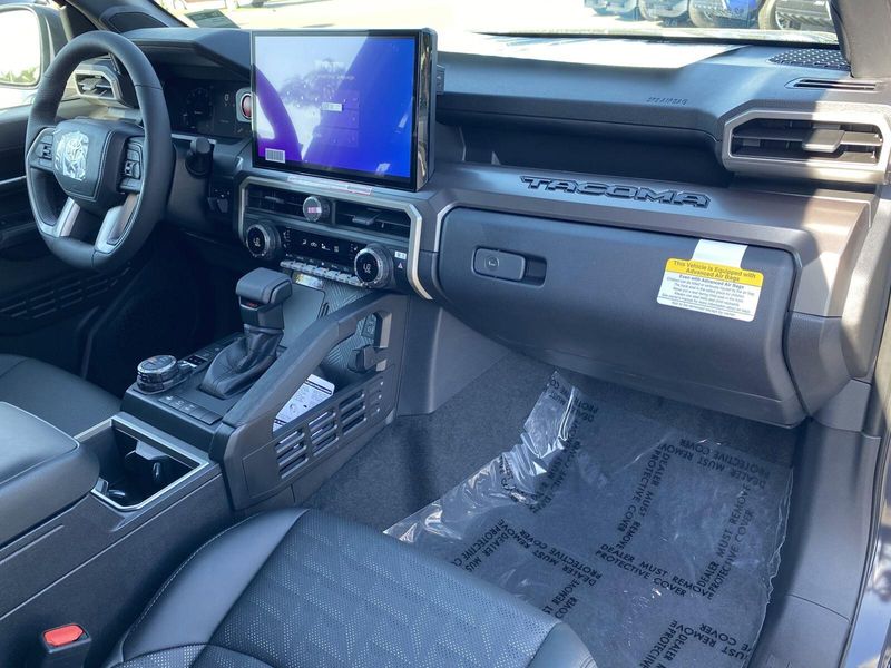 2025 Toyota Tacoma TRD Off RoadImage 9