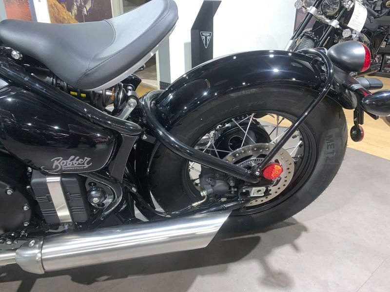 New 2025 Triumph BONNEVILLE BOBBER Image 20
