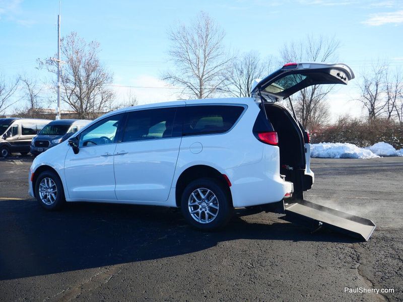 New 2026 Chrysler Voyager LX