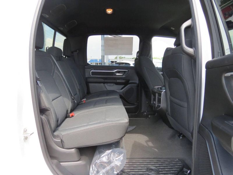 Used 2023 RAM 1500 Big Horn 4x4 4dr Crew Cab 5.6 ft. SB PickupImage 17