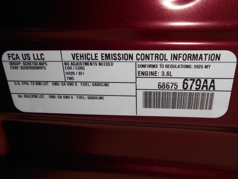 2025 Jeep Grand Cherokee L Limited 4x4Image 38
