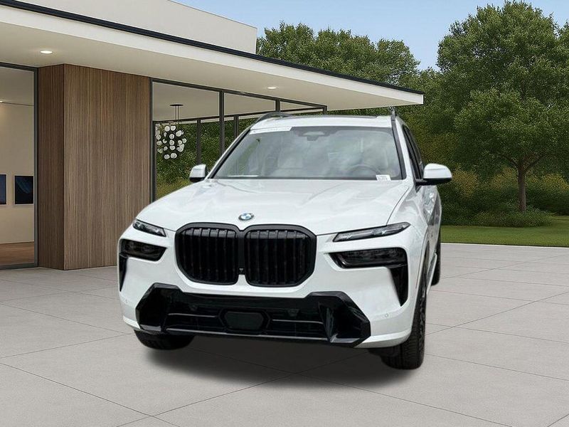 Used 2026 BMW X7 xDrive40iImage 3