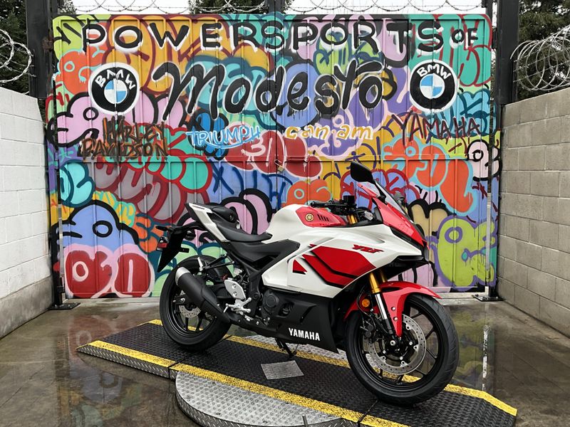 New 2026 Yamaha YZF-R3 ABS 70th Anniversary Edition Image 3