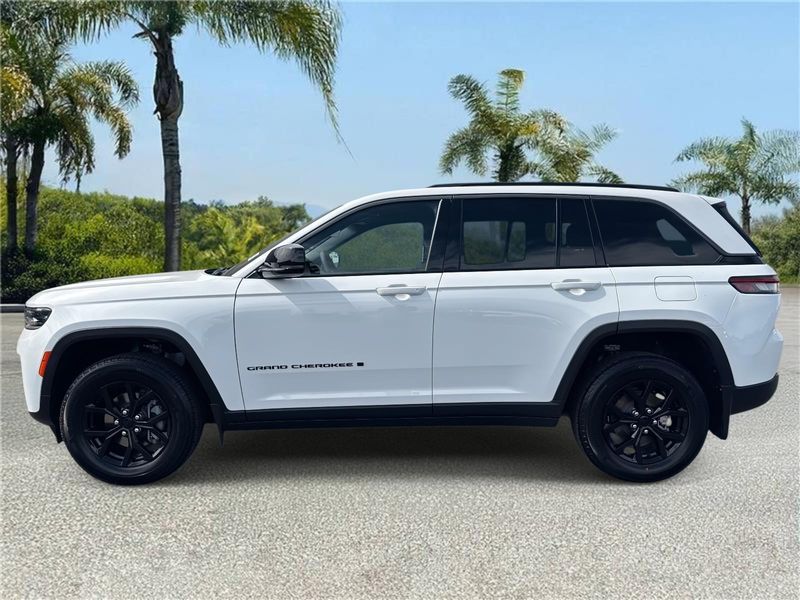 New 2026 Jeep Grand Cherokee Laredo Altitude 4x4