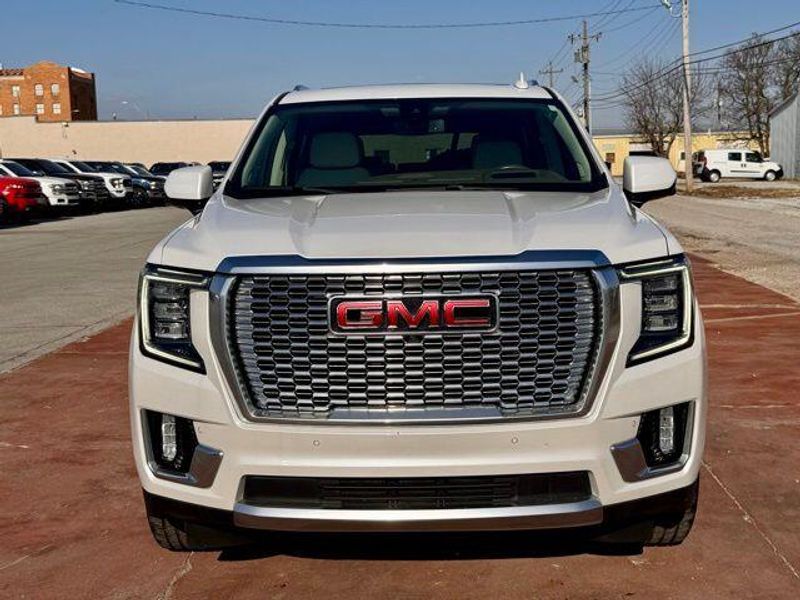Used 2022 GMC Yukon DenaliImage 2