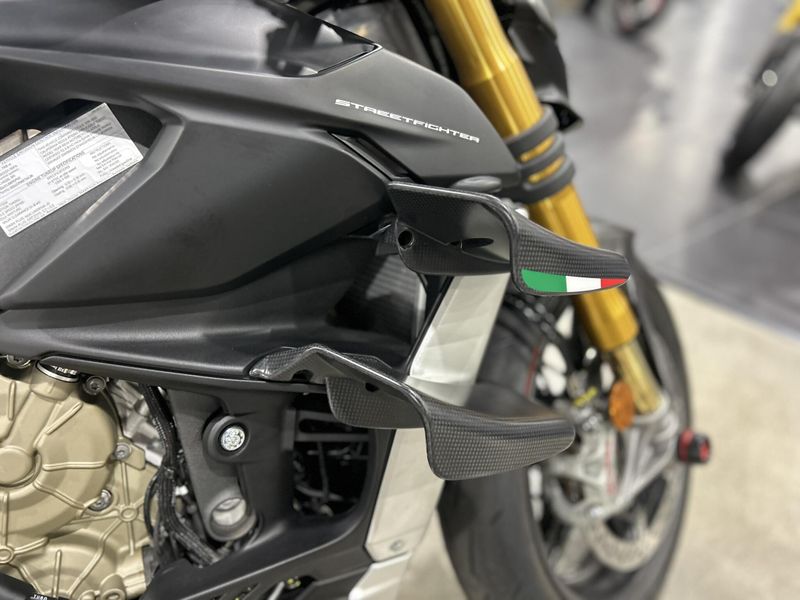 Used 2025 Ducati STREETFIGHTER V4 SP2 Image 23