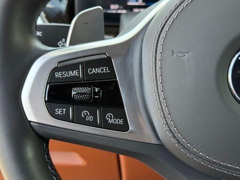 Used 2025 BMW X7 M60iImage 23