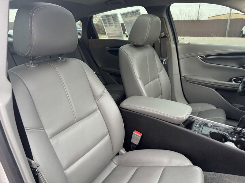 2019 Chevrolet Impala LTImage 15