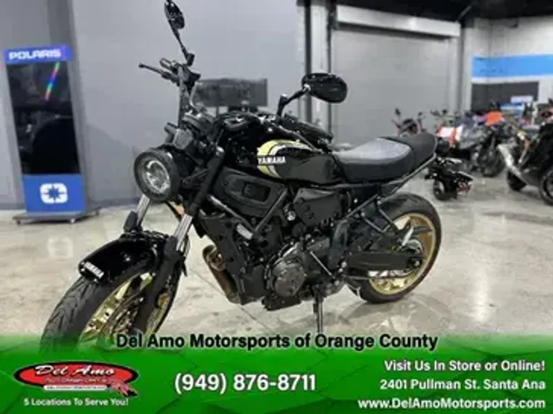 New 2025 Yamaha XSR700 Image 6