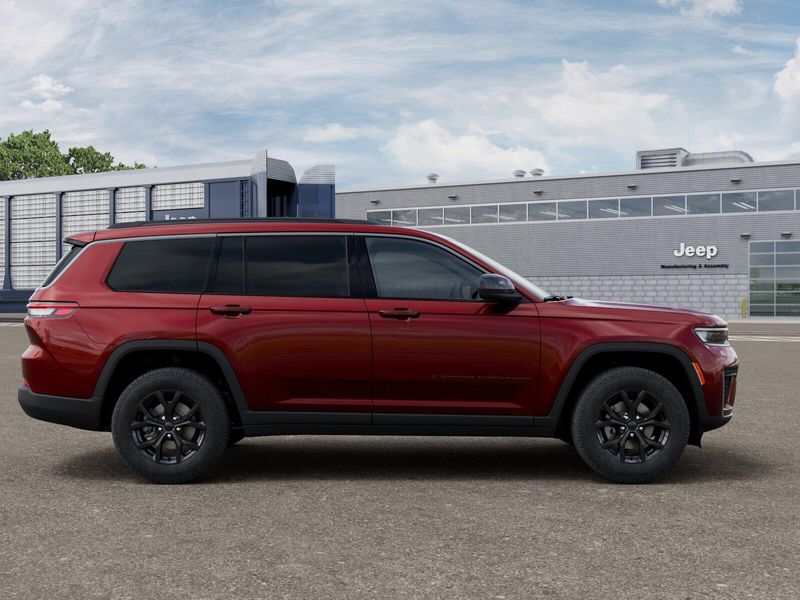 New 2026 Jeep Grand Cherokee L Laredo Altitude 4x4Image 52