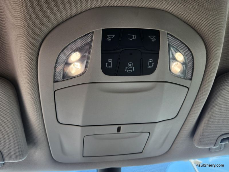 Used 2024 Chrysler Pacifica Touring L