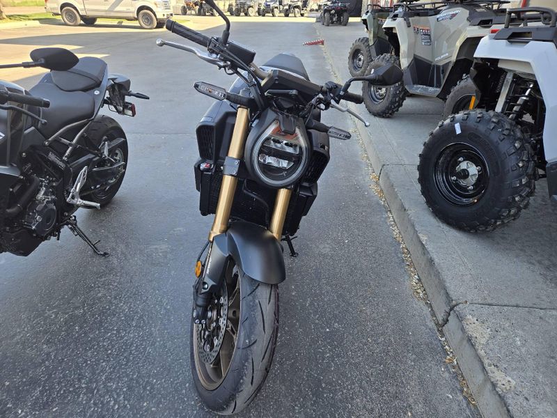 New 2026 Honda CB650R ECLUTCH 