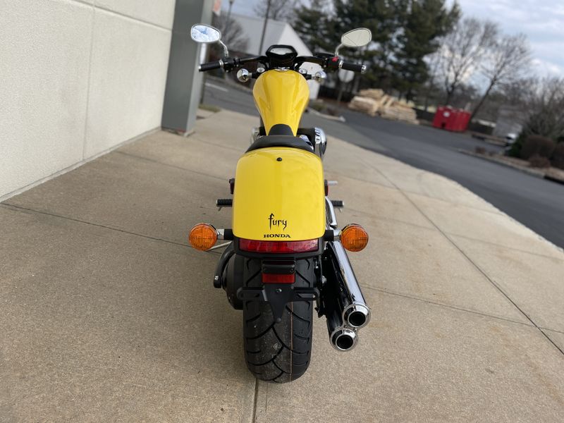 2023 Honda FURY ABS in a PEARL YELLOW exterior color. Cross Country Powersports 732-491-2900 crosscountrypowersports.com 