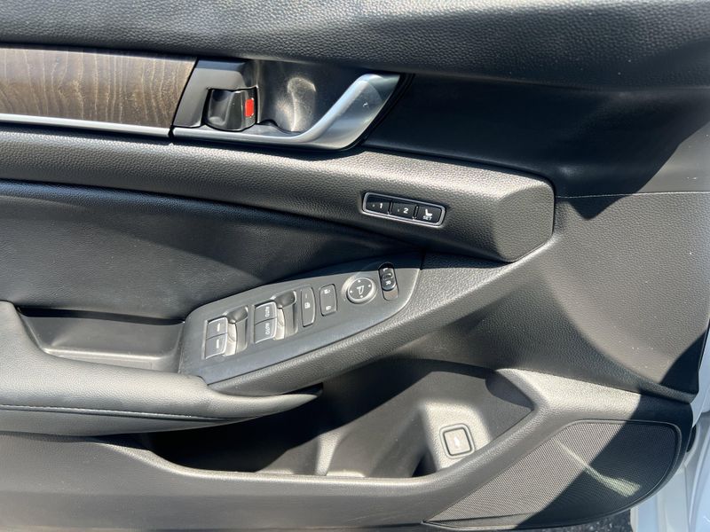 Used 2022 Honda Accord Hybrid EX-LImage 8