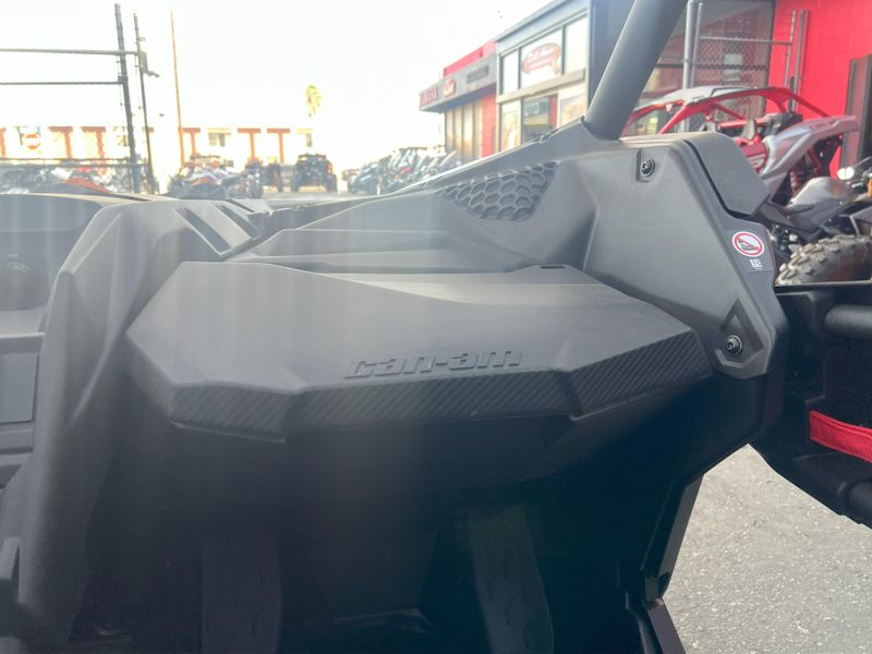 2025 Can-Am MAVERICK X3 MAX RS TURBO Image 15