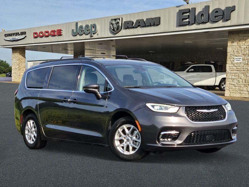 2022 Chrysler Pacifica TOURING LImage 1