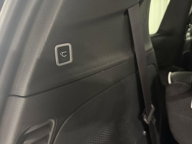 New 2026 Chrysler Pacifica LimitedImage 8